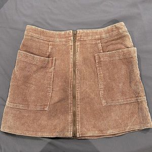Brown suede skirt with pockets!